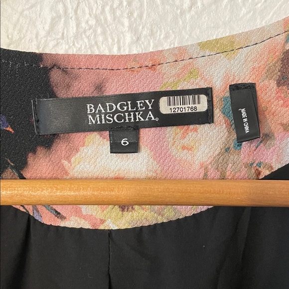 Badgley Mischka Dark Floral Duster Jacket in floral printed crepe Size 6 - Picture 6 of 10